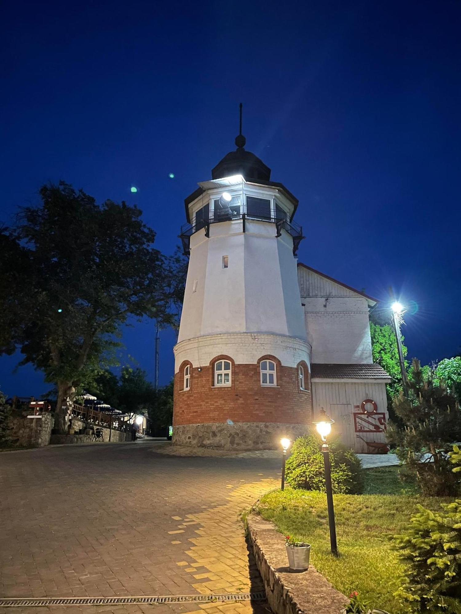 Mayak Resort Kam'yani Potoky Exteriör bild